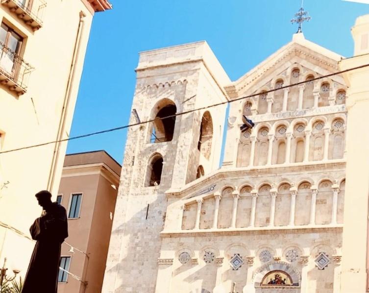 Casa Kawaii Lägenhet Cagliari Exteriör bild